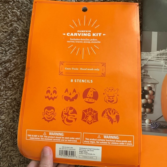 Hyde & EEK! Orange Pumpkin Carving Kit - Picture 2 of 4